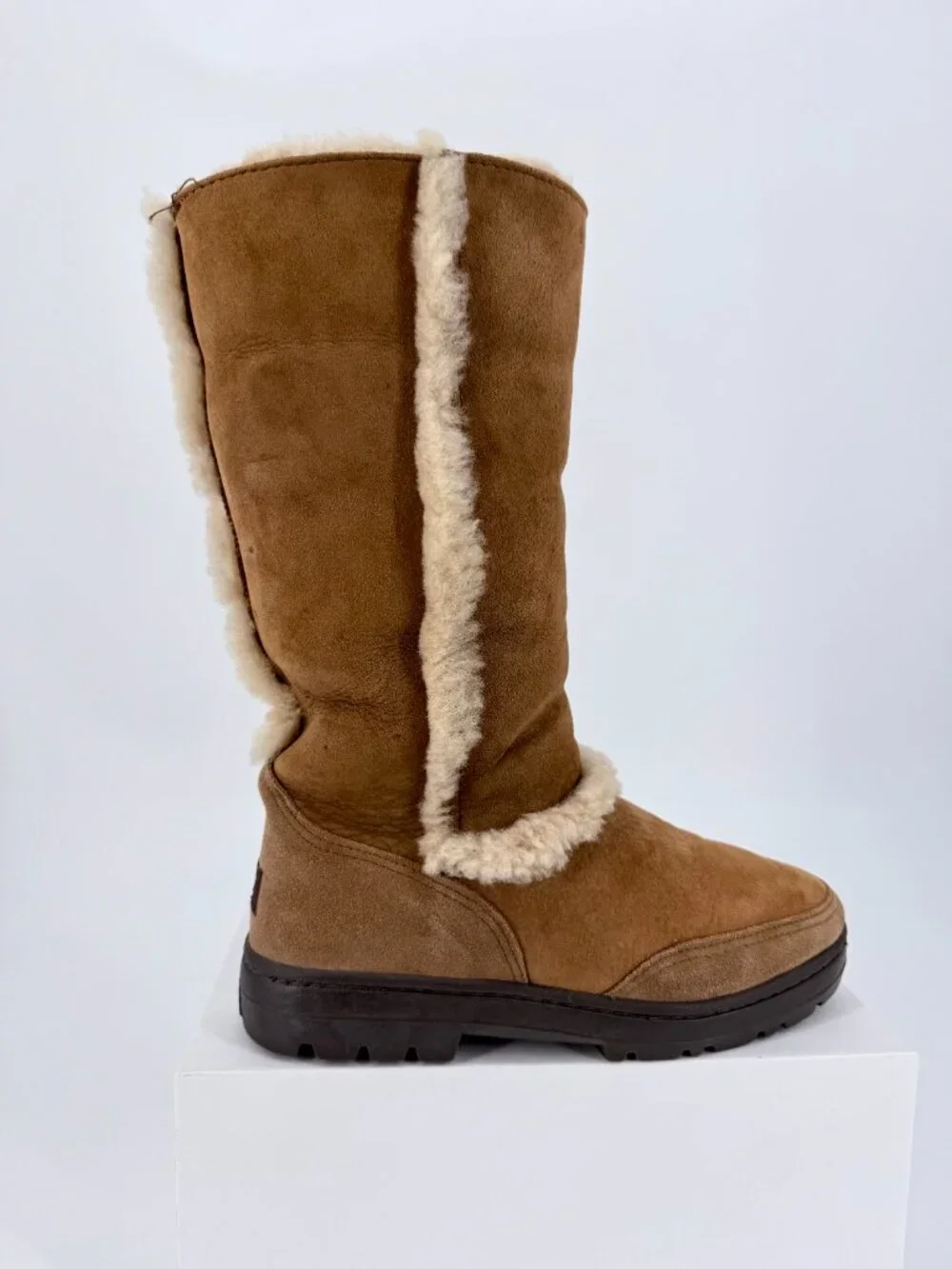 UGG Australia Sunburst II Tall Sheepskin Wool Boots Chestnut Size 8 Made in New